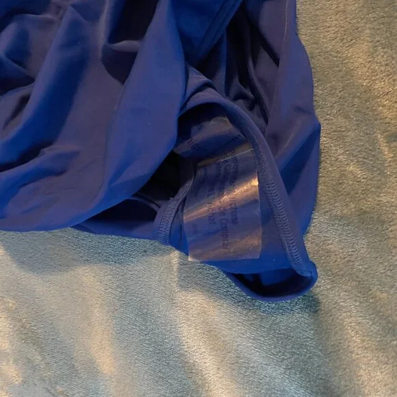 Victoria's Secret, Swim SET, S One-Piece Swimsuit and XS/S Matching Sarong. - Picture 2 of 6